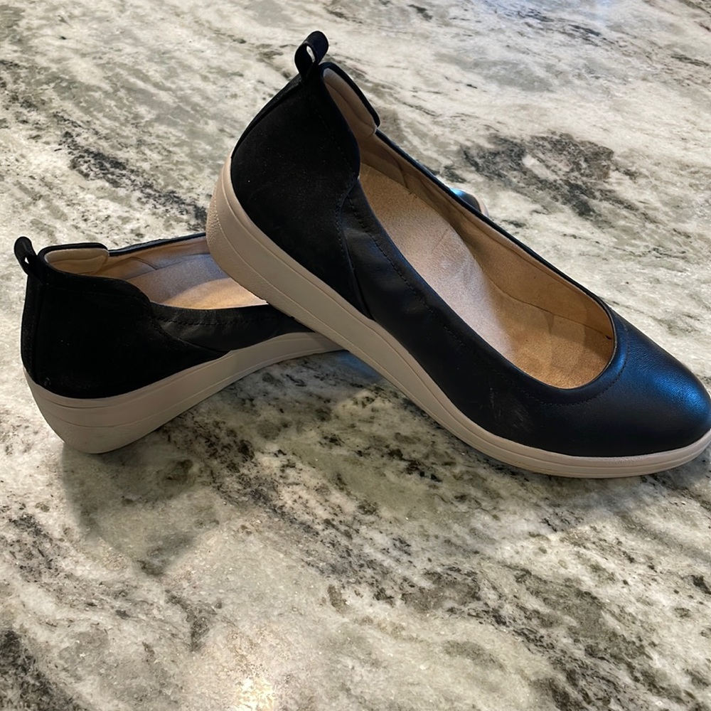VIONIC® Jacey Size 9 Black Leather *Like New*